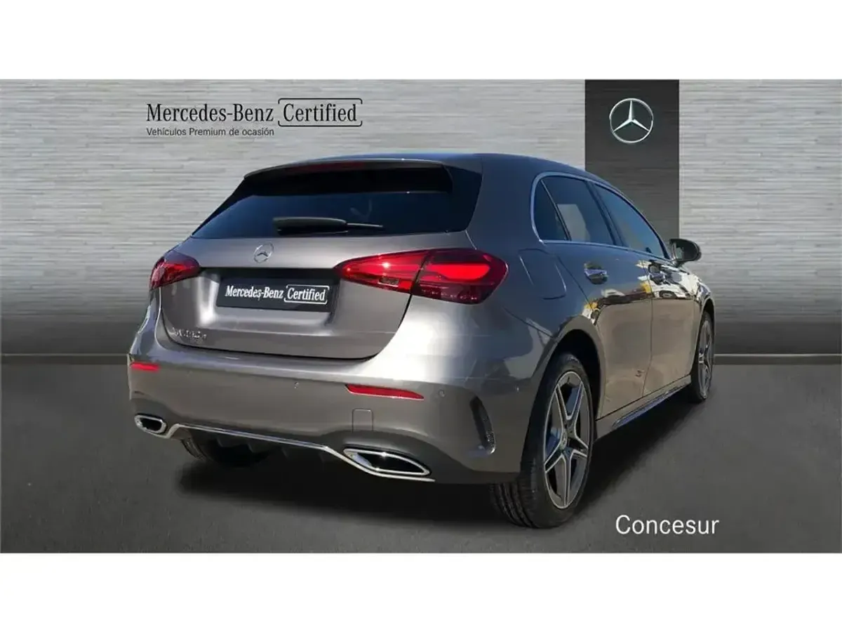 Usado Mercedes A250 218 CV (160 kW) 2024 Gris Berlina