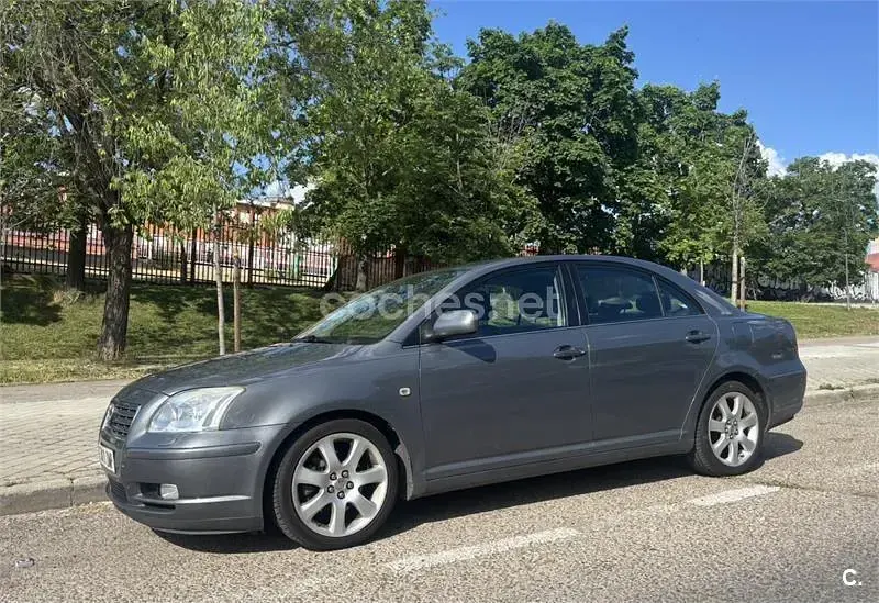 Occasion Toyota Avensis Executive 147 PK (108 kW) 2006 Grijs Sedan