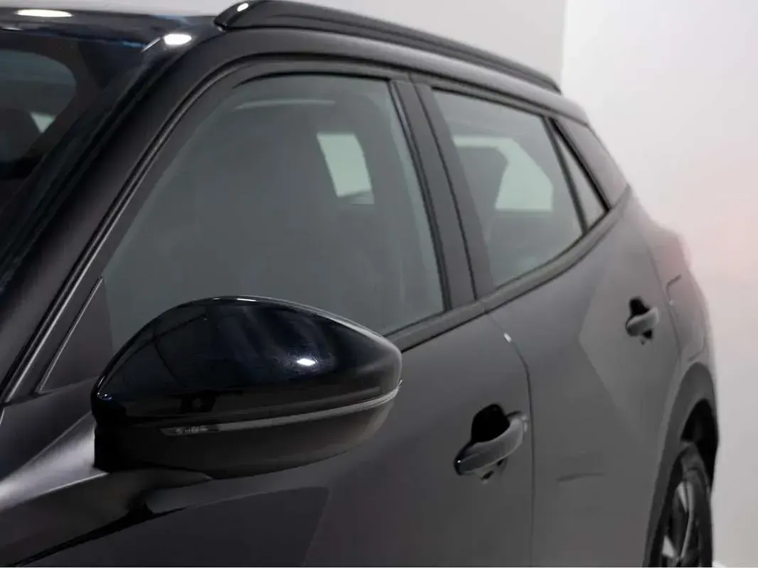 Usado Peugeot 2008 Allure 131 CV (96 kW) 2022 Negro SUV