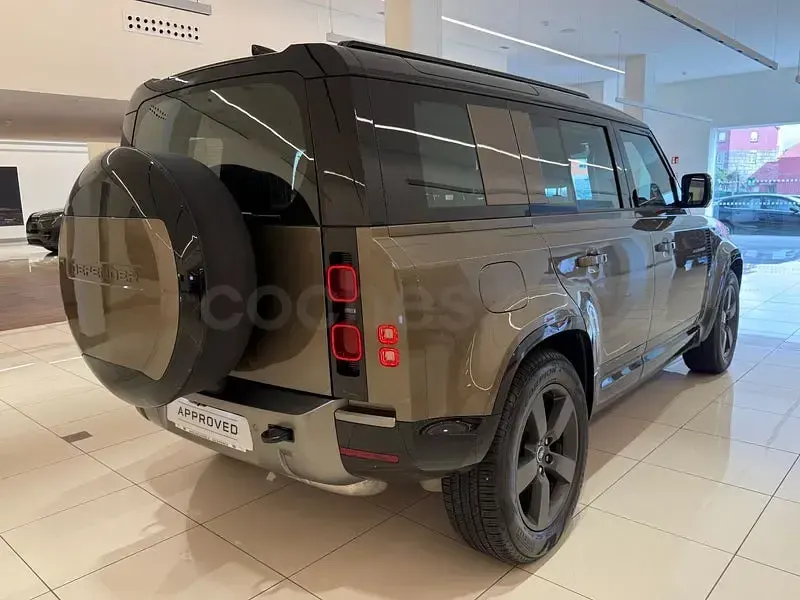 Usado Land Rover Defender SE 249 CV (183 kW) 2025 Marrón SUV