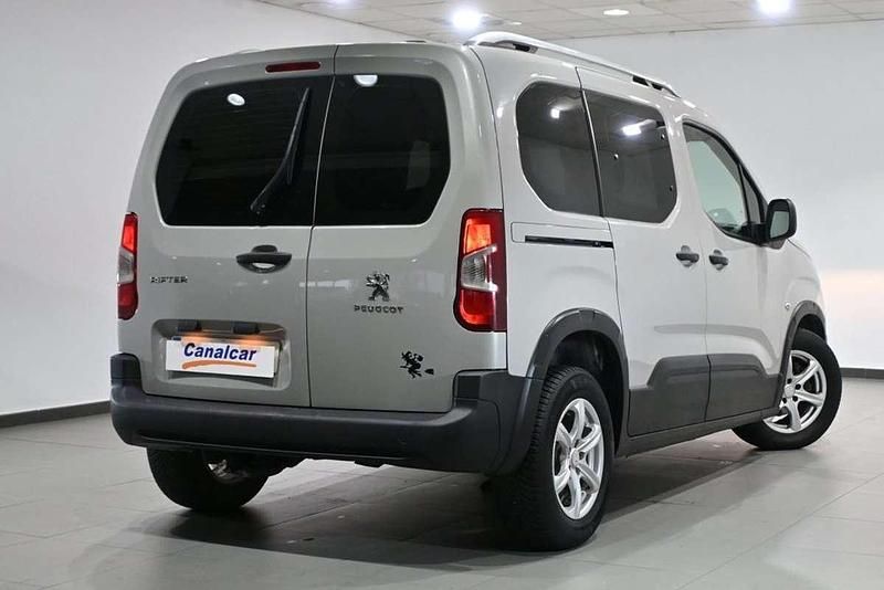 Usado Peugeot Rifter Access 75 CV (55 kW) 2019 Blanco Monovolumen