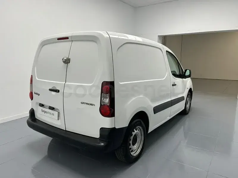 Usado Citroën Berlingo Live 75 CV (55 kW) 2016 Blanco Monovolumen