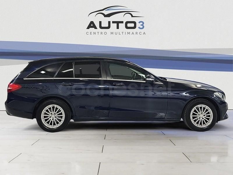 Usado Mercedes C200 136 CV (100 kW) 2016 Azul Familiar