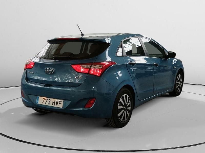 Usado Hyundai i30 GO! 90 CV (66 kW) 2014 Azul Berlina