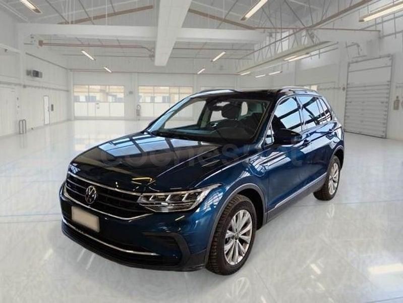 Używany VW Tiguan Life 245 KM (180 kW) 2023 Niebieski SUV