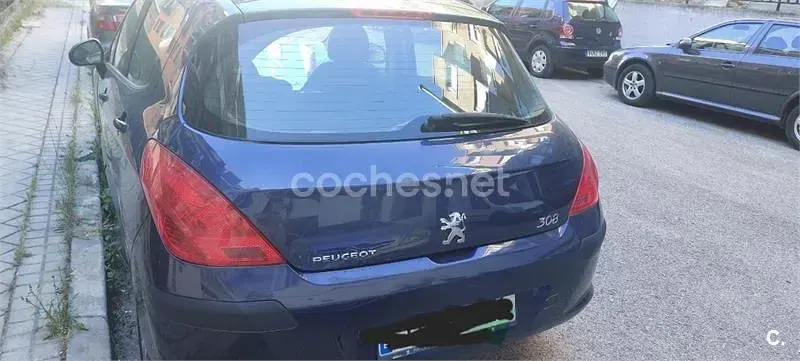 Usado Peugeot 308 90 CV (66 kW) 2008 Azul Berlina