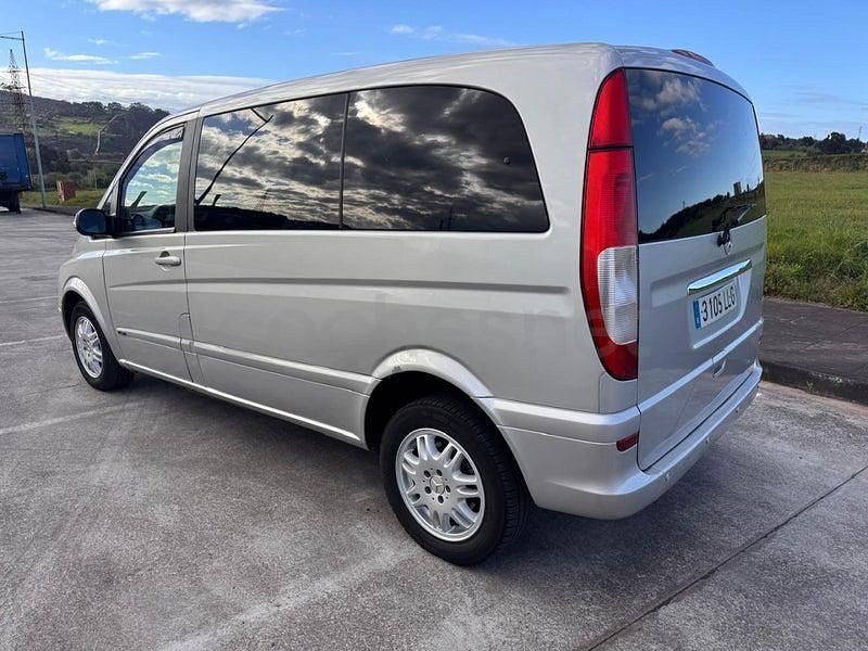 Usado Mercedes Viano 150 CV (110 kW) 2004 Gris / plata Monovolumen