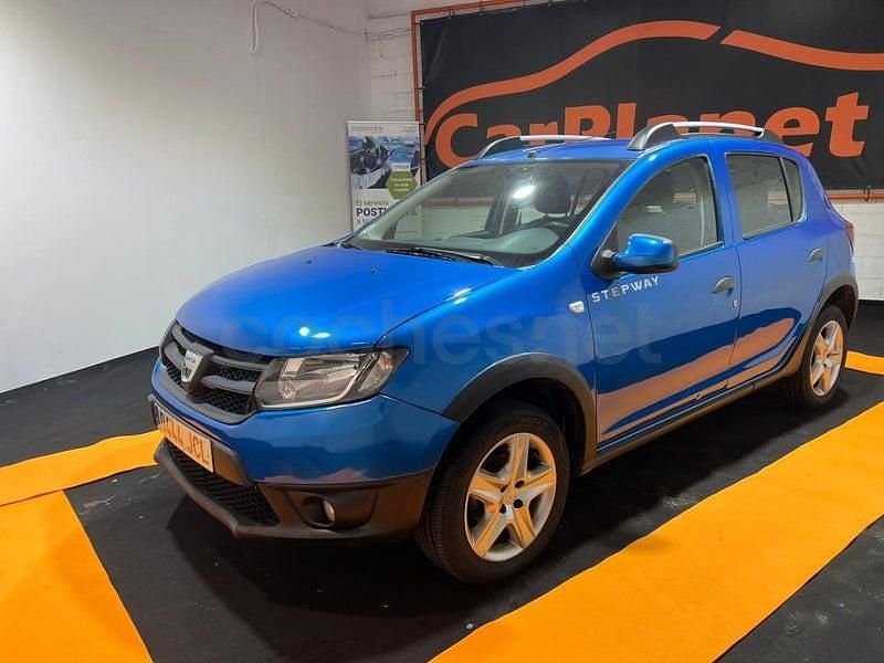 Usado Dacia Sandero Stepway 90 CV (66 kW) 2015 Azul Berlina