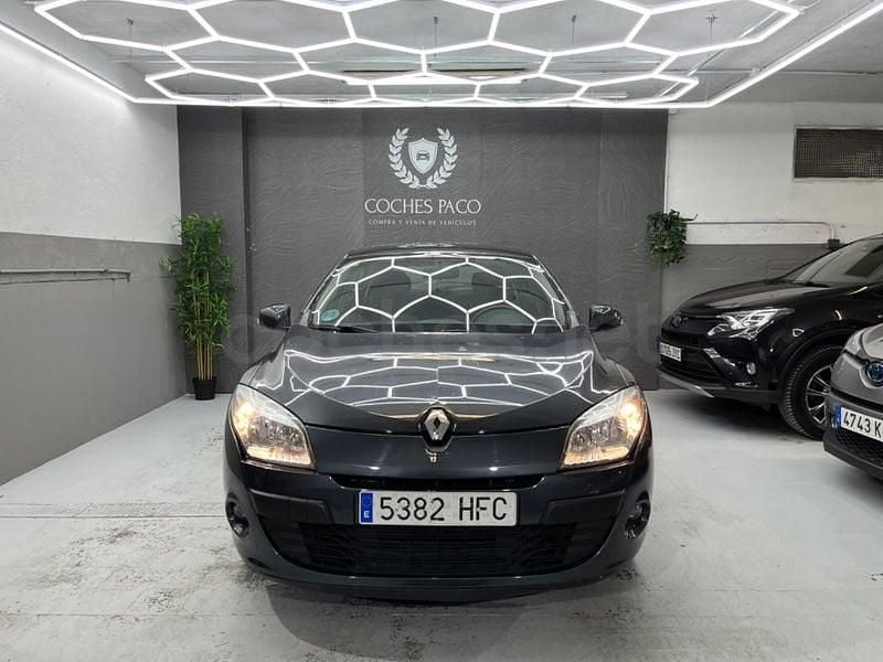 Usado Renault Mégane Dynamique 110 CV (80 kW) 2011 Blanco Berlina