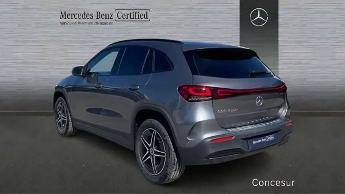 Usado Mercedes EQA250 139 kW (190 HP) 2022 Cinzento SUV