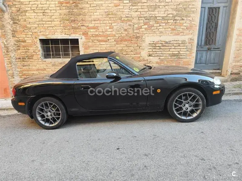 Usado Mazda MX5 Active 110 CV (80 kW) 2004 Negro Descapotable