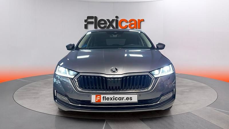 Usado Skoda Octavia Ambition 204 CV (150 kW) 2022 Gris Berlina