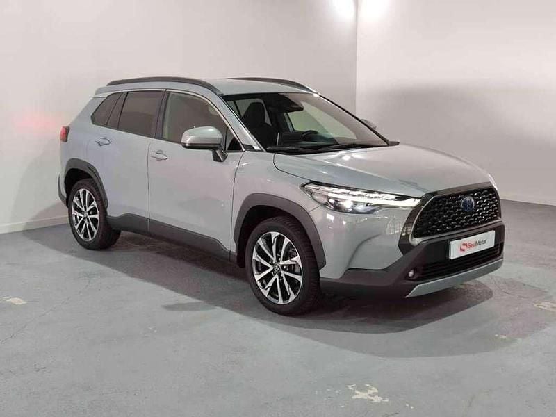 Gris Usado 2023 Toyota Corolla Cross Plus SUV | 33.980 € (Buen precio) - Imagen 1/4