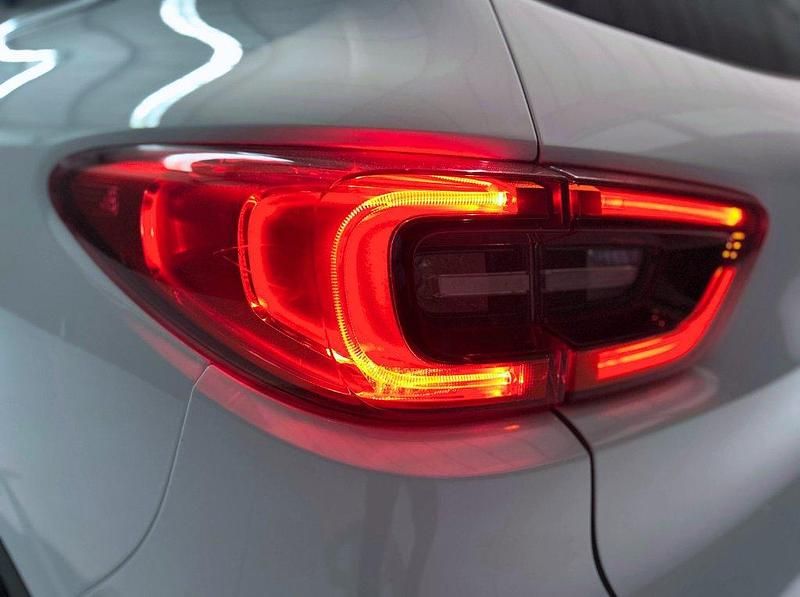 Usado Renault Kadjar LIMITED 116 CV (85 kW) 2021 Blanco SUV