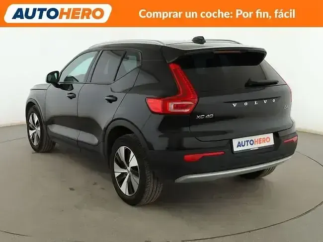 Käytetty Volvo XC40 Business Edition 190 HP (139 kW) 2020 Musta Katumaasturi