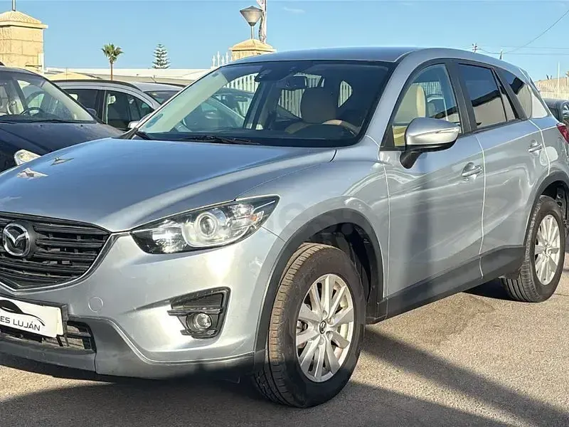 Usado Mazda CX-5 Luxury 150 CV (110 kW) 2015 Gris / plata SUV