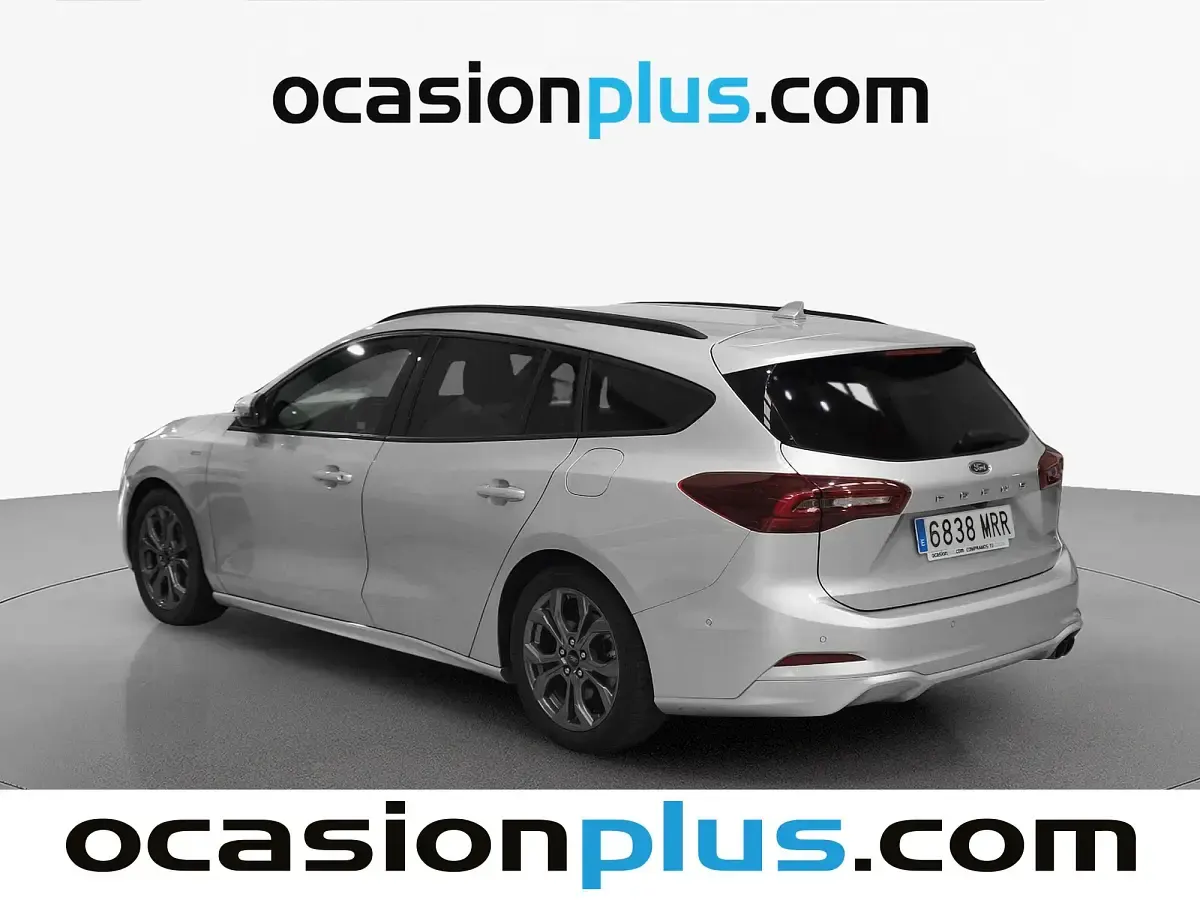 Usado Ford Focus ST-Line 155 CV (114 kW) 2024 Gris plata Monovolumen