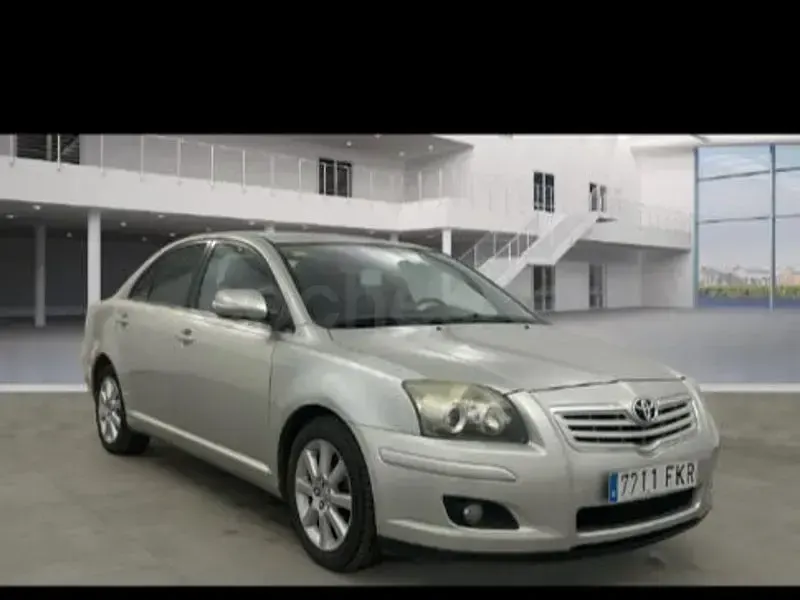 Usado Toyota Avensis Sol 126 CV (92 kW) 2007 Beige Berlina