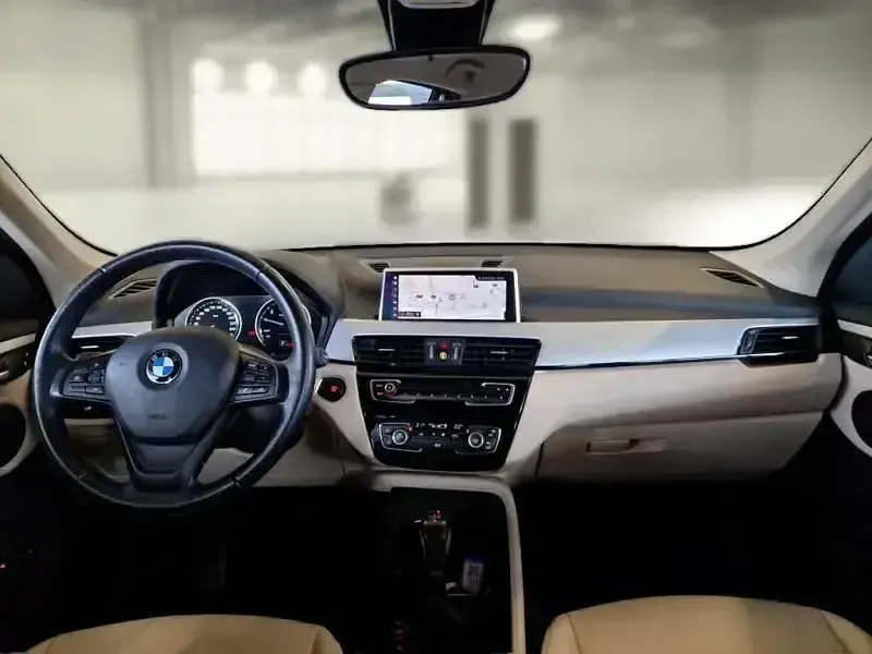 Usado BMW X1 220 CV (161 kW) 2021 Gris / plata SUV