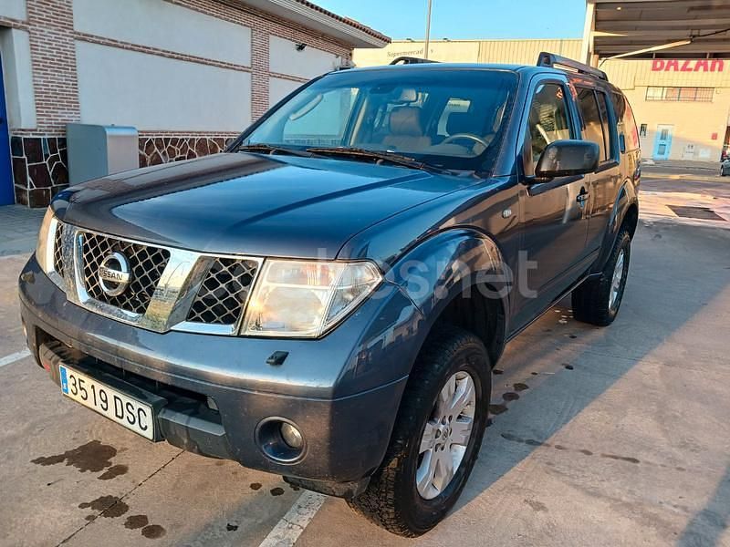 Gris / plata Usado 2007 Nissan Pathfinder XE SUV | 9500 € (Un poco caro) - Imagen 1/4