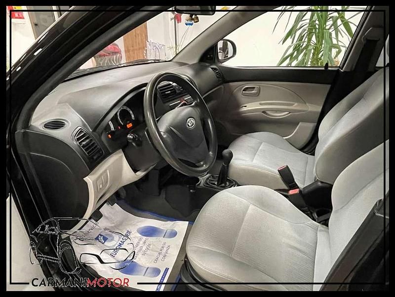 Usado Kia Picanto Active 65 CV (47 kW) 2008 Negro Utilitario