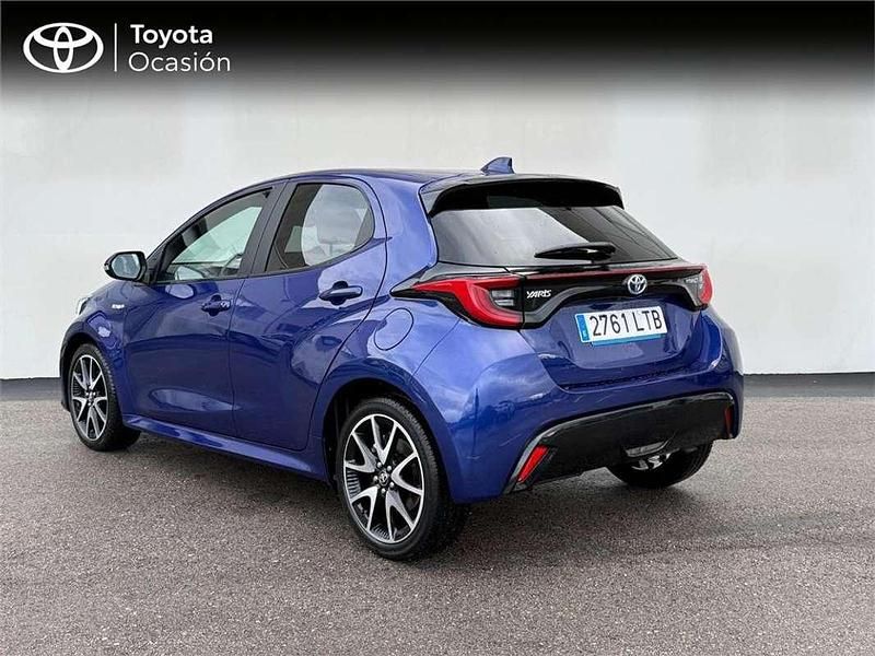 Usado Toyota Yaris Hybrid Style 116 CV (85 kW) 2021 Monovolumen