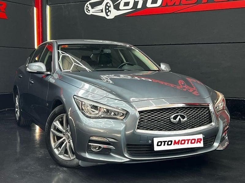 Usado Infiniti Q50 170 CV (125 kW) 2017 Gris / plata Berlina