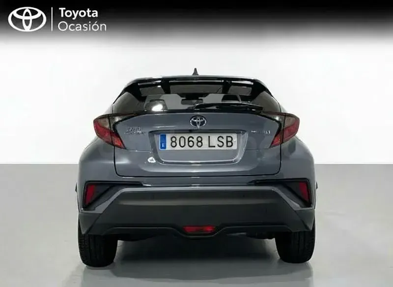 Usado Toyota C-HR Advance 122 CV (89 kW) 2021 Gris / plata SUV