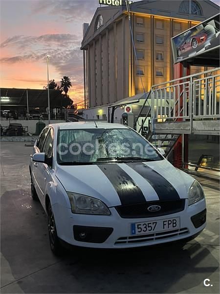 Usado Ford Focus Business Edition 90 CV (66 kW) 2007 Blanco Berlina