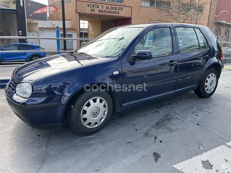 Azul Usado 2000 VW Golf Conceptline Berlina | 2800 € (Precio justo) - Imagen 1/4