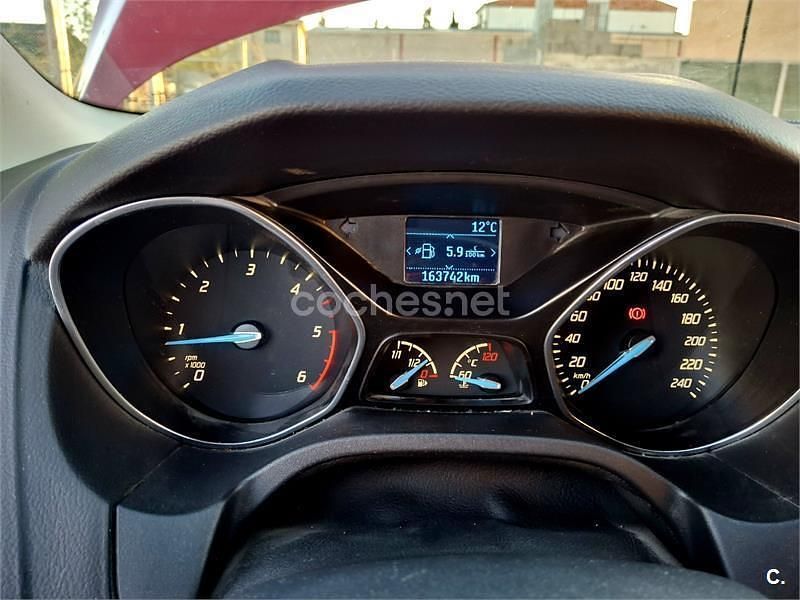 Usado Ford Focus Titanium 115 CV (84 kW) 2013 Rojo Berlina