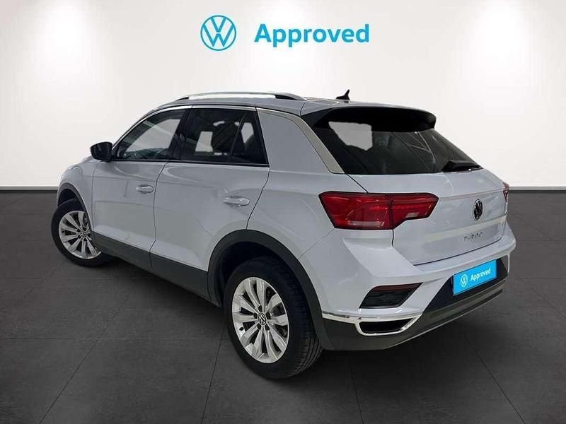Usado VW T-Roc Advance 110 CV (80 kW) 2021 Plateado SUV