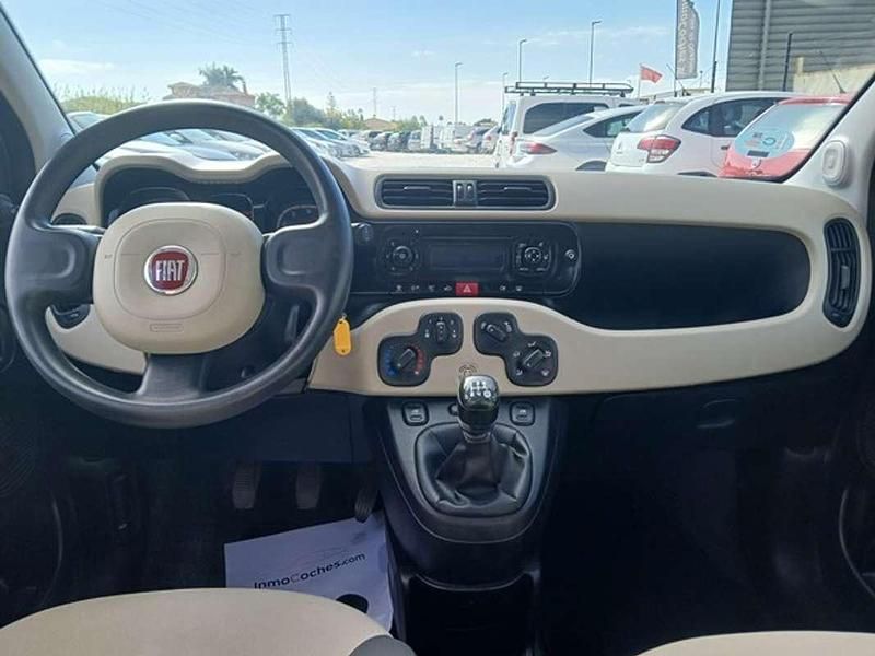 Usado Fiat Panda Young 70 HP (51 kW) 2016 Branco Citadino