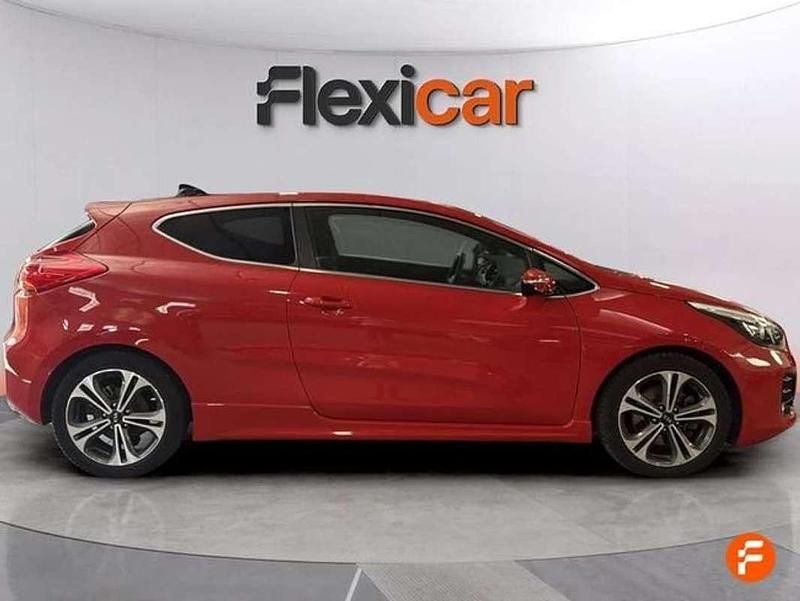 Usado Kia Ceed GT GT-Line 136 CV (100 kW) 2018 Rojo Berlina