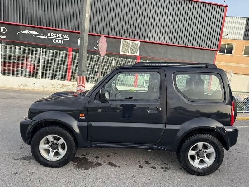 Usado Suzuki Jimny 86 CV (63 kW) 2010 Negro SUV