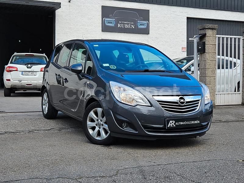Gris / plata Usado 2011 Opel Meriva Cosmo Monovolumen | 4600 € (Un poco caro) - Imagen 1/4