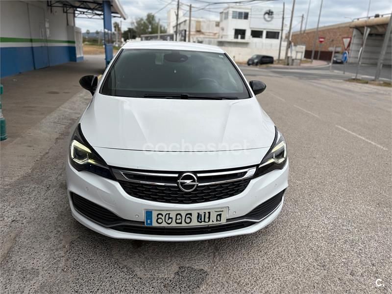 Begagnad Opel Astra 200 HK (147 kW) 2018 Vit Sedan