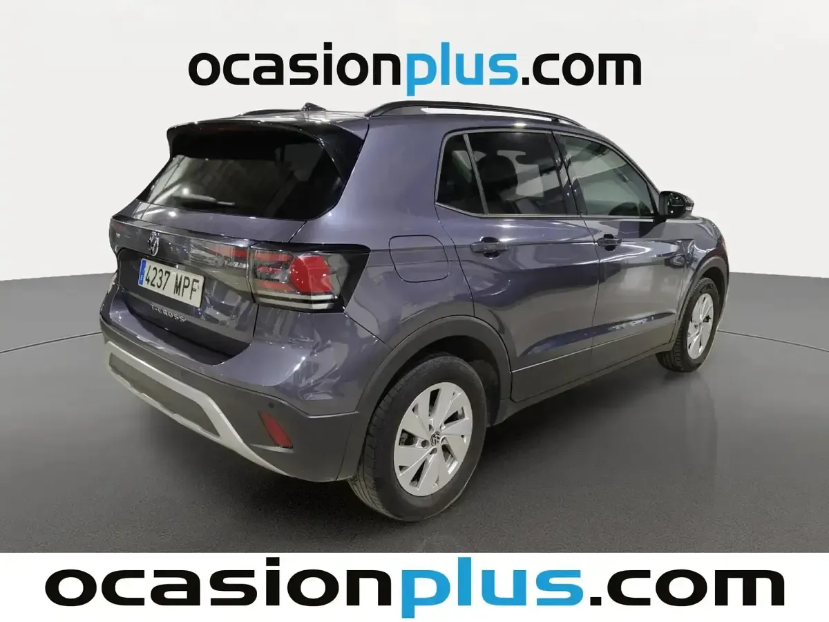 Usado VW T-Cross Life 116 CV (85 kW) 2024 Gris / plata SUV