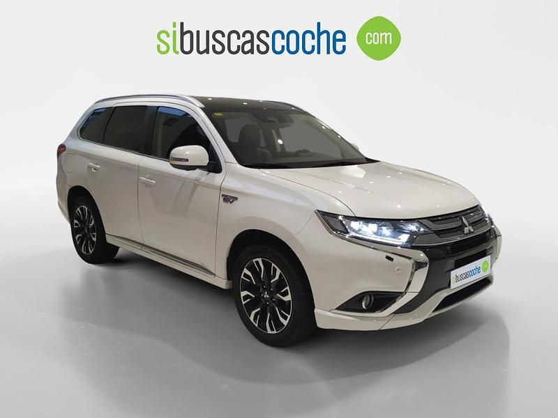 Blanco Usado 2018 Mitsubishi Outlander P-HEV | 19.990 € (Caro) - Imagen 1/4
