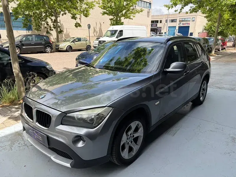 Usado BMW X1 Comfort Edition 143 CV (105 kW) 2011 Gris / plata SUV