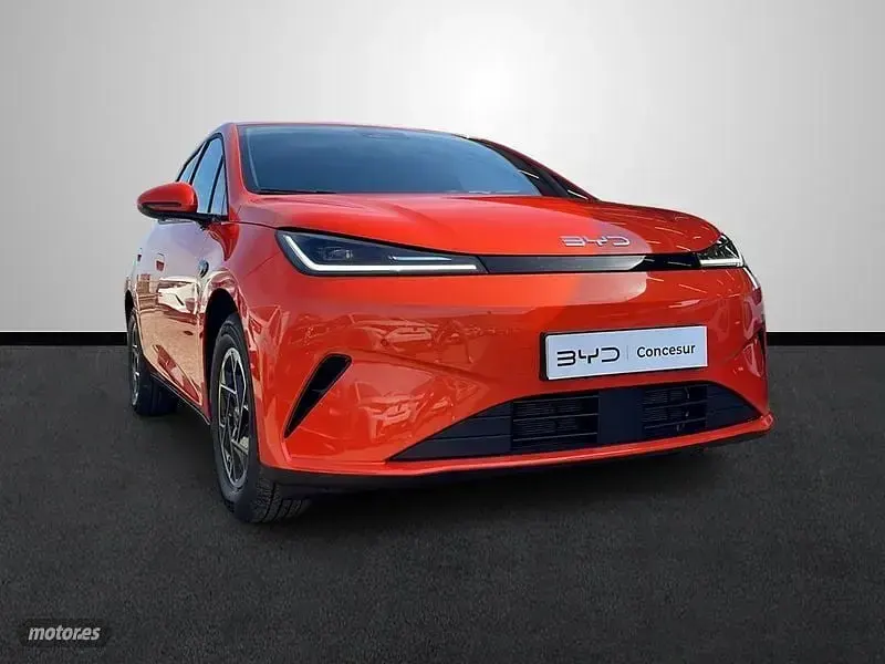 Nuevo BYD Dolphin Boost 155 kW (212 CV) 2026 Naranja Utilitario