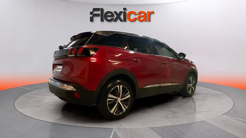 Begagnad Peugeot 3008 Allure 131 HK (96 kW) 2023 Röd Minibuss