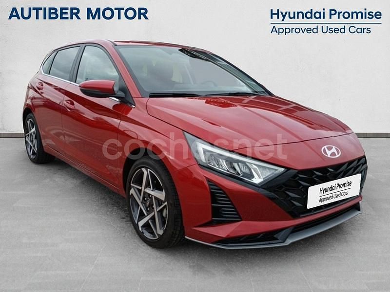 Nuevo Hyundai i20 100 CV (73 kW) 2025 Granate Berlina