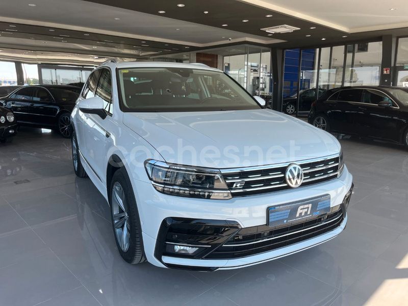 Blanco Usado 2020 VW Tiguan R-line SUV | 29.190 € (Un poco caro) - Imagen 1/4