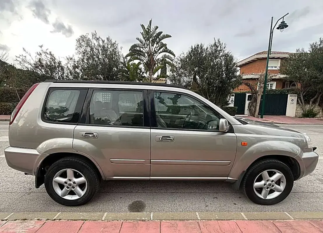 Usado Nissan X-Trail 114 CV (83 kW) 2002 Beige SUV