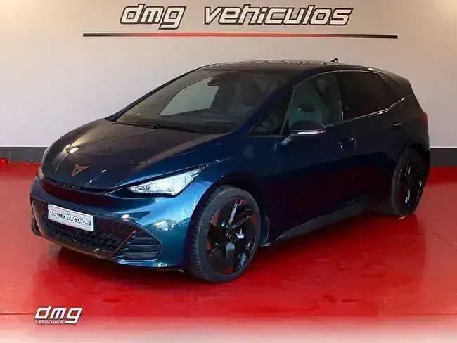 Käytetty Cupra Born e-Boost 169 kW (231 HP) 2022 Sininen Viistoperä