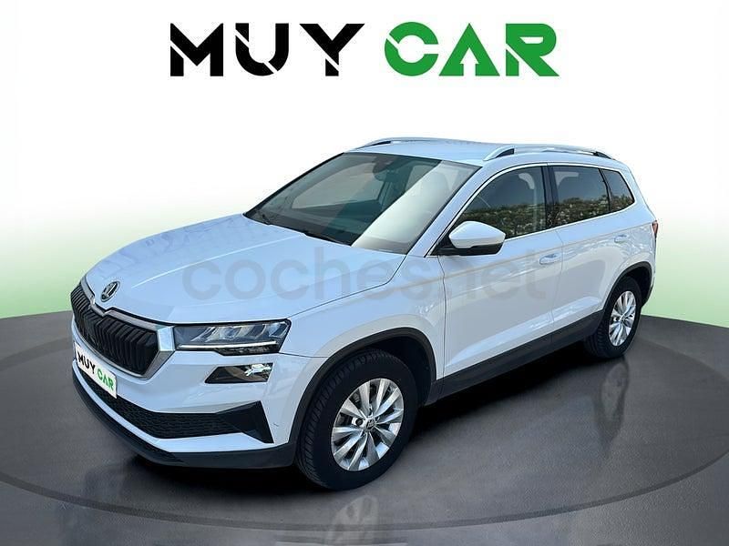 Usado Skoda Karoq Ambition 150 CV (110 kW) 2022 Blanco SUV