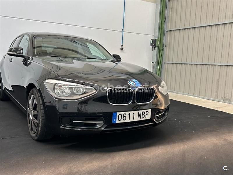 Usado BMW 118 Sport Line 136 CV (100 kW) 2014 Negro Utilitario