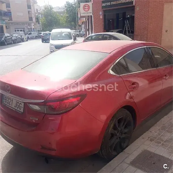 Usado Mazda 6 Luxury 175 CV (128 kW) 2015 Rojo Berlina