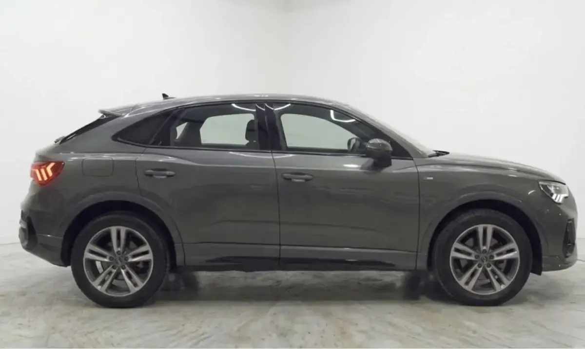 Usado Audi Q3 Sportback Advanced 245 CV (180 kW) 2021 Gris SUV